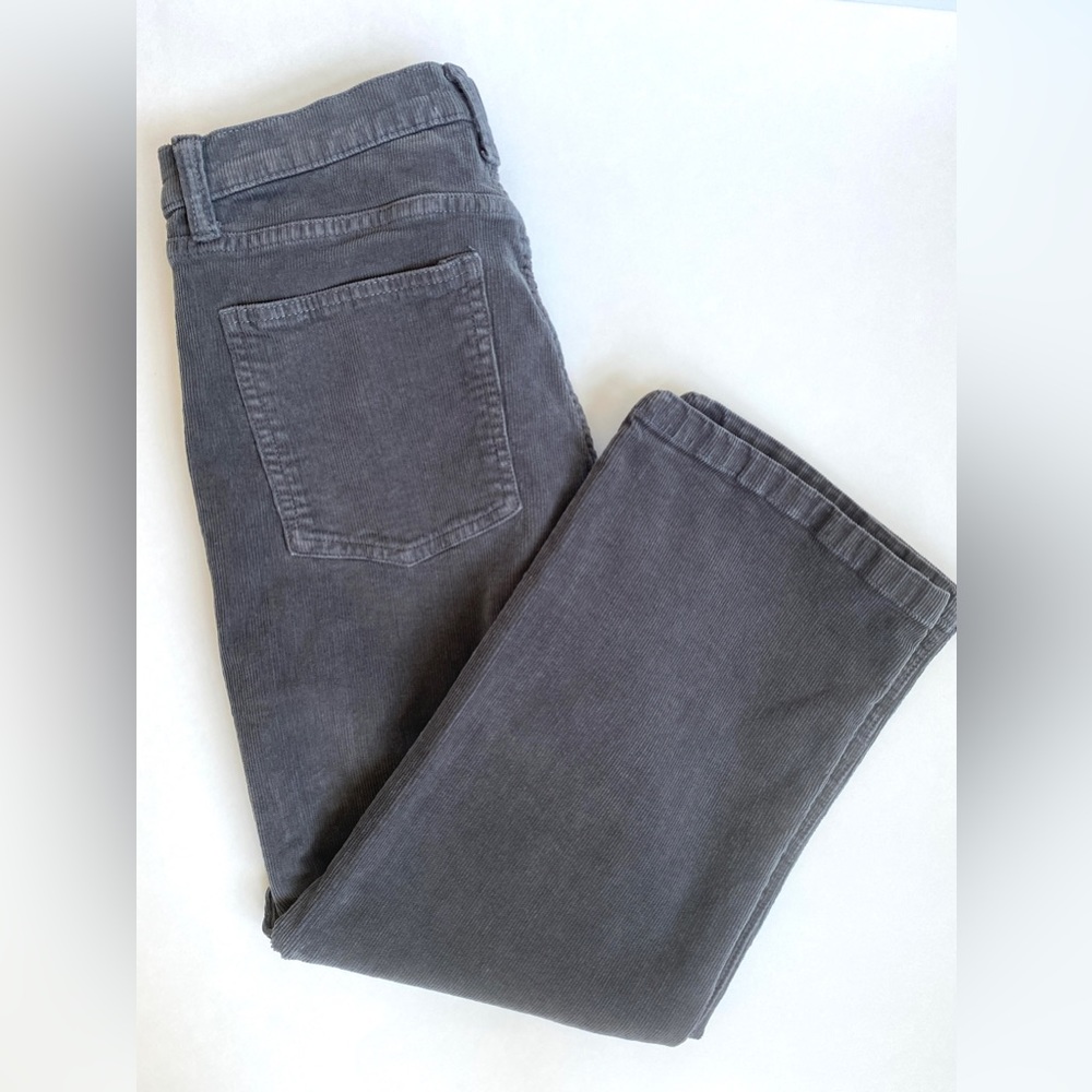 Studio Blue gray corduroy cropped wide leg pants (size 28)